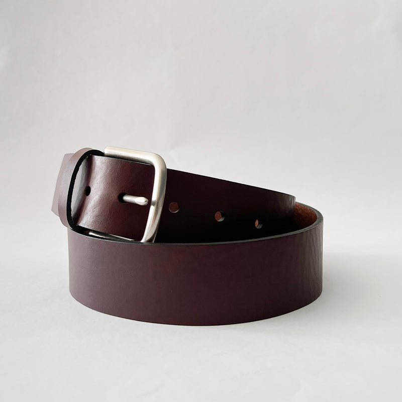 A Baxter Leather Belt - 1.5" Wide by Rogue Industries on a white background.