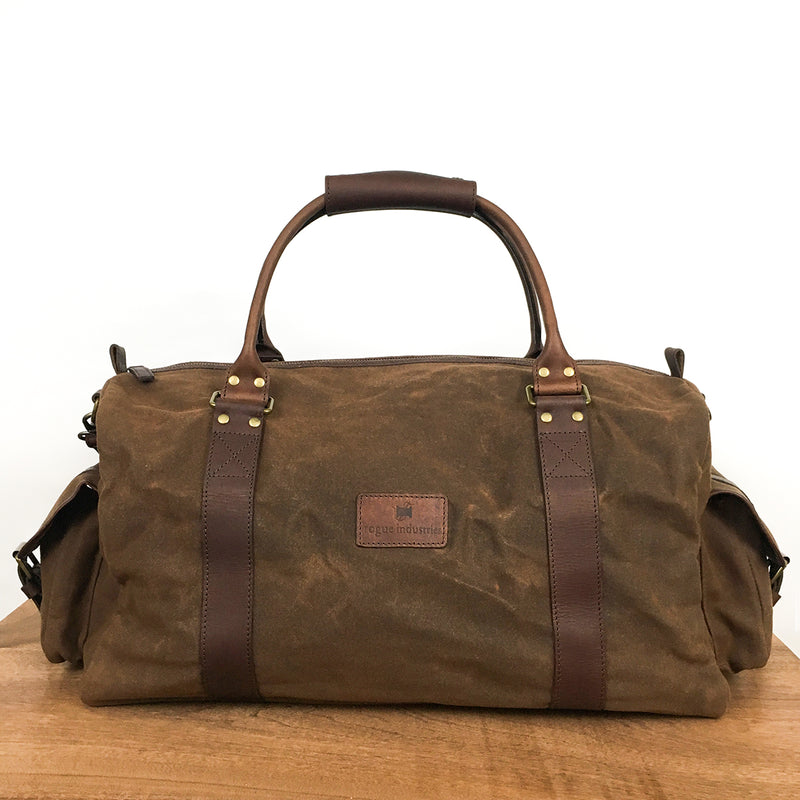 weekender, duffelbag, travel bag in waxed canvas and leather